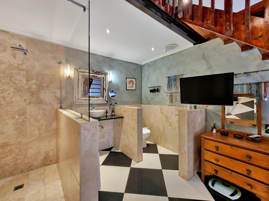 7 Bedroom Property for Sale in Sea Point Western Cape